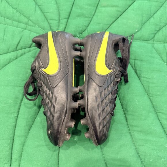 Nike Tiempo Toddler 10C Black Soccer Cleats - Picture 6 of 9